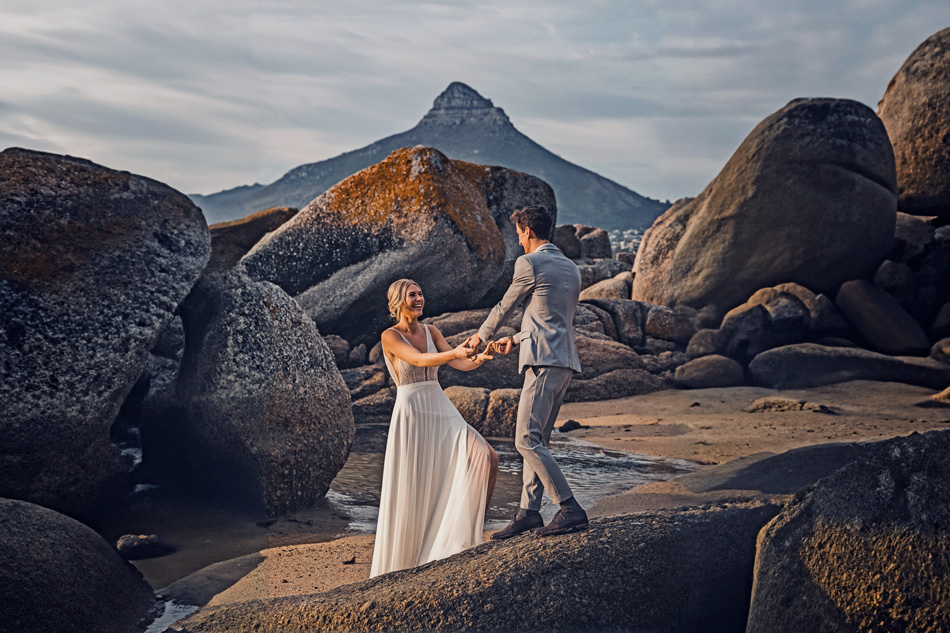 innovative-ideas-to-sell-more-post-weddings-through-your-photography-blog-cover-arcadina