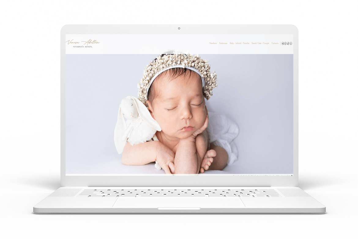 newborn-photographers’-websites-2-vanesa-avellan-fotografia-arcadina